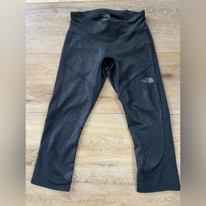 women’s north face cropped leggings